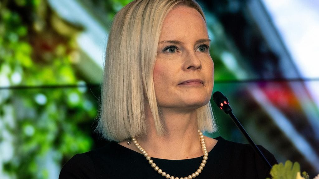 Purran kantelun mukaan HS esitti jutuissaan faktana, puuttellisin tiedoin tai muuten harhaanjohtavia väitteitä nimimerkki "riikan" verkkokirjoituksesta.