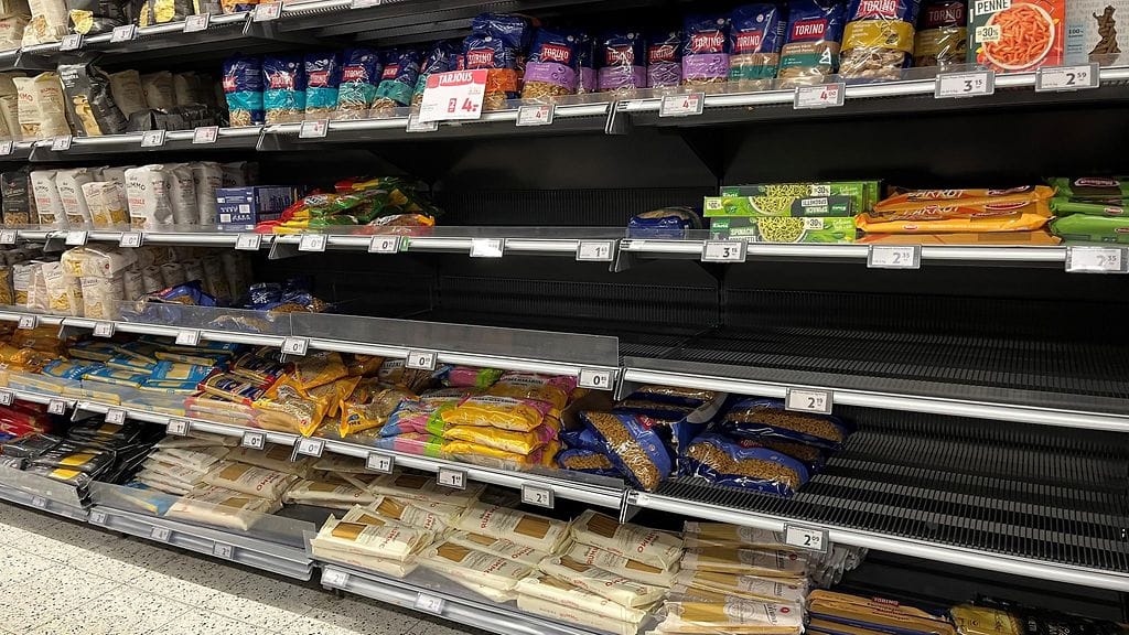 Tiettyjä pastatuotteista ei nyt hetkeen ole saatavilla kaupoista.