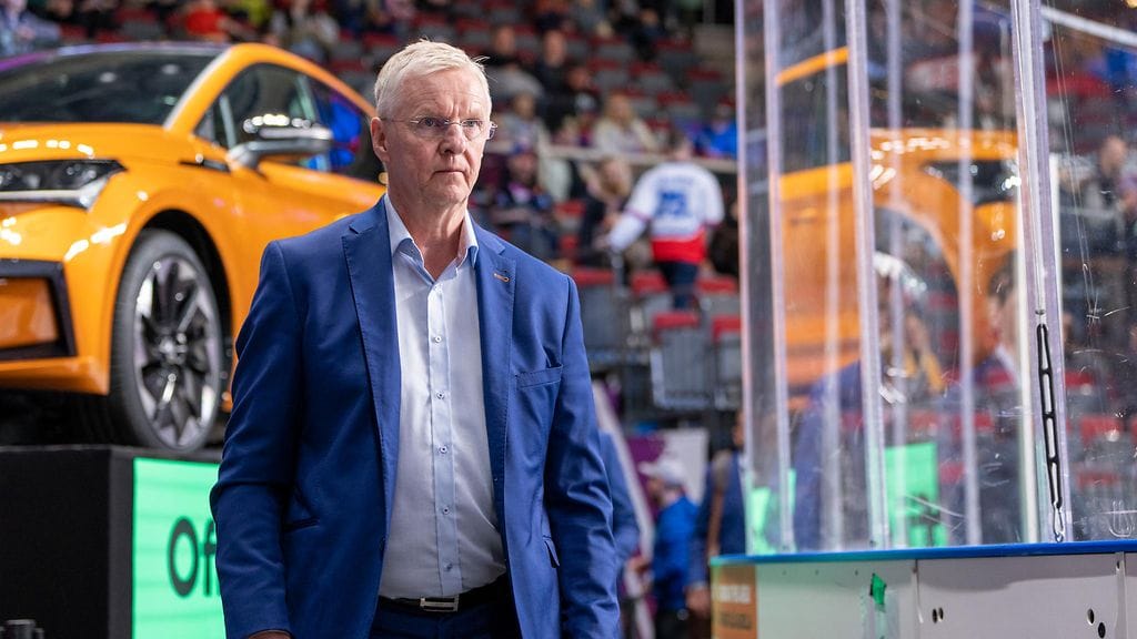 Kari Jalonen syyttää Alois Hadamczikia valehtelusta.