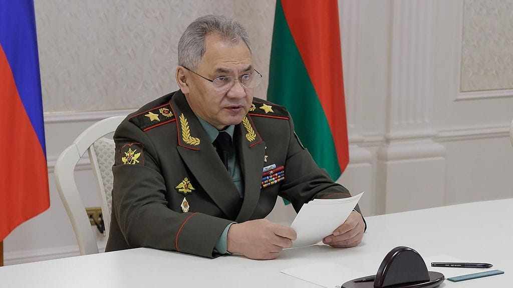 Venäjän puolustusministeri Sergei Shoigu matkustaa pääkaupunki Pjongjangiin osana Venäjän sotilaallista valtuuskuntaa.