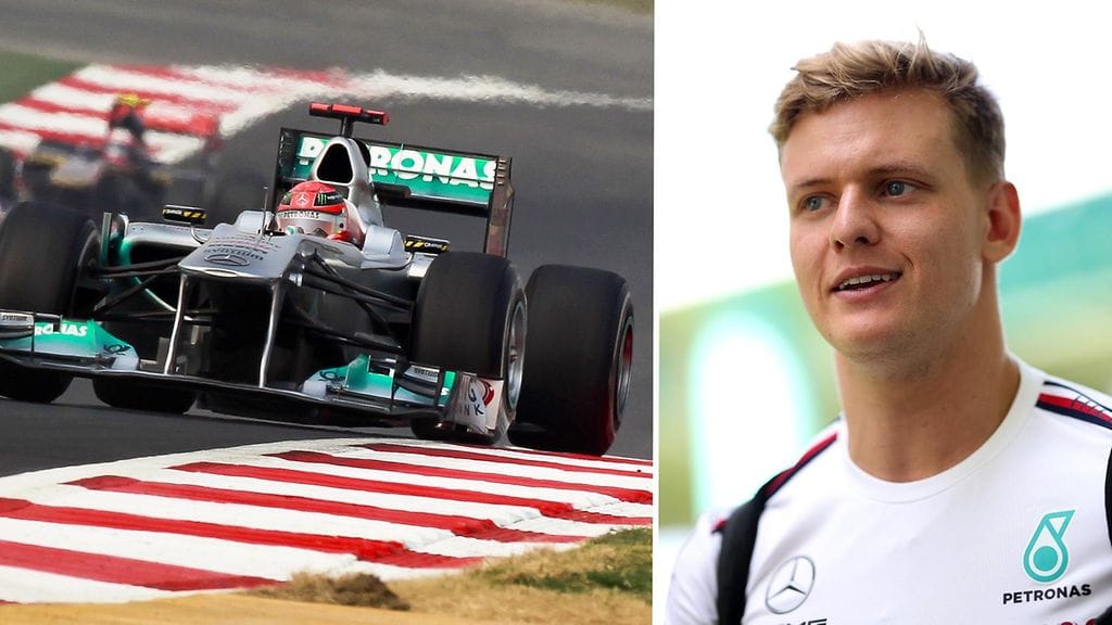 Mick Schumacher aikoo ajaa isänsä vuoden 2011 Mercedes-autolla Goodwood Festivalissa heinäkuussa.