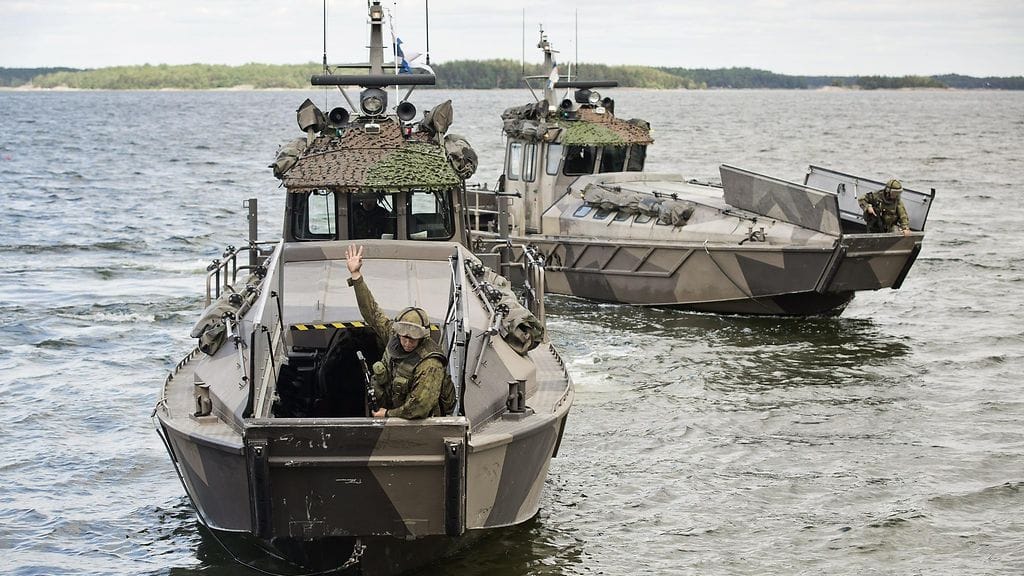 Jurmo-miehistönkuljetusveneitä Hangon Syndalenissa 2016.