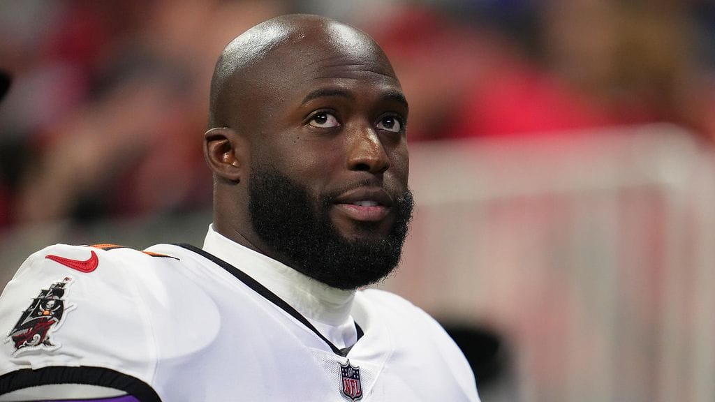 Leonard Fournetten auto syttyi tuleen kesken ajomatkan.