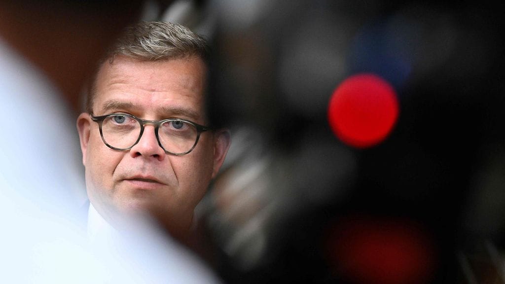 Pääministeri Petteri Orpo vakuutti medialle torstaina, että hallitus on yhä toimintakykyinen elinkeinoministeri Vilhelm Junnilan luottamusäänestyksen jäljiltä.