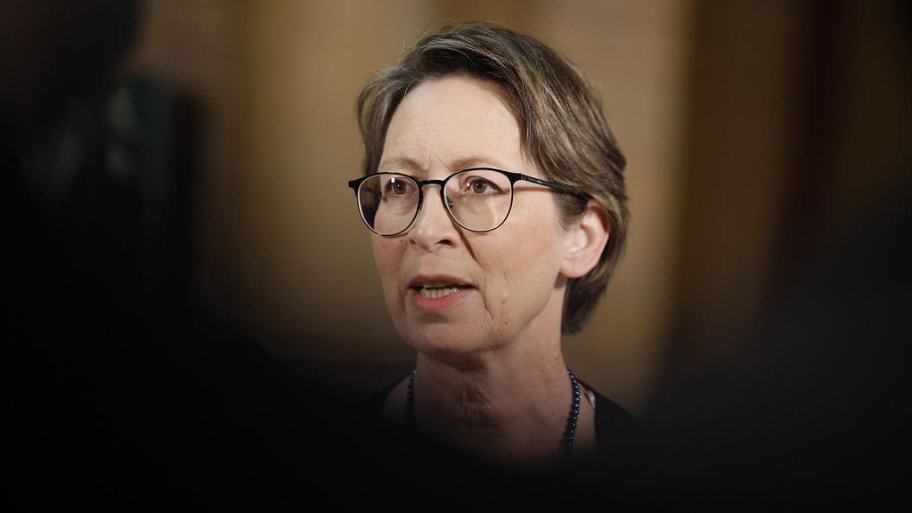 Sari Essayah on tyytyväinen Vilhelm Junnilan eropäätökseen.