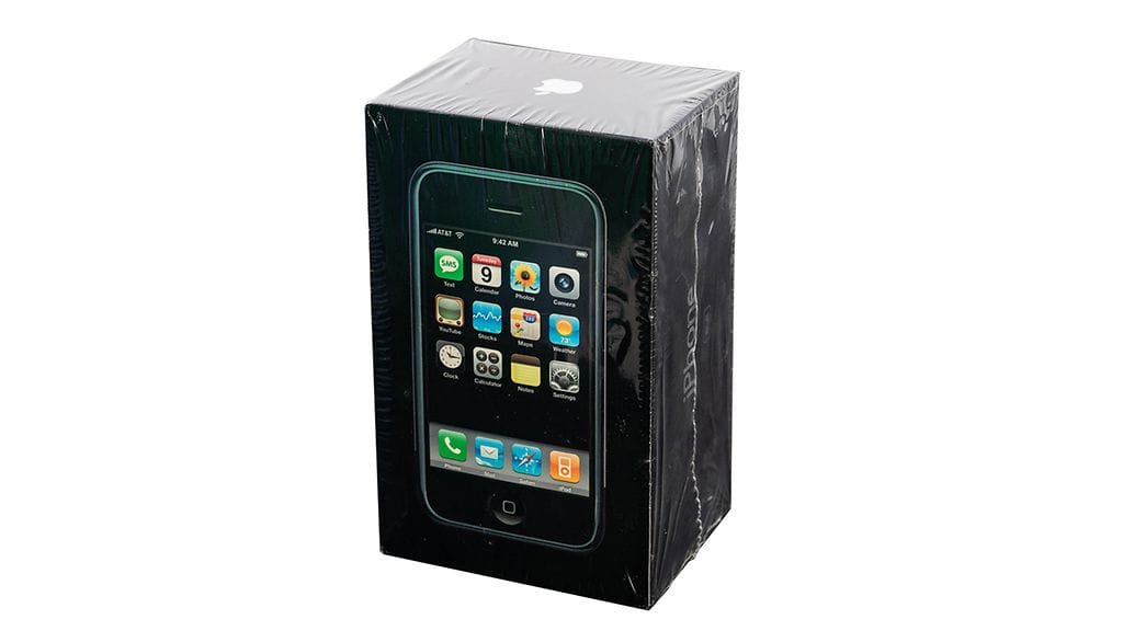 Helmikuussa 2023 kahdeksan gigan iPhone myytiin 63 000 dollarin hintaan.