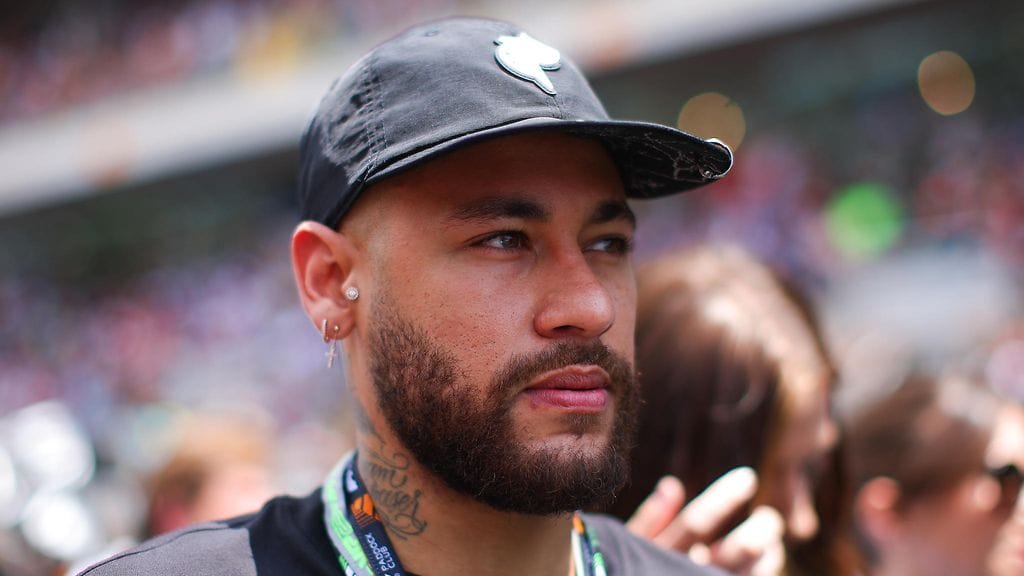 Neymar sai sakot kymmenistä havaituista rikkomuksista.