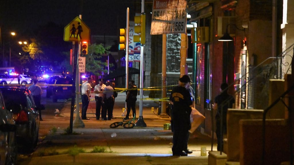 Ampumisessa haavoittuneet ovat iältään kaksi ja kolmetoista vuotta. Heidän tilansa kerrottiin olevan vakaa.