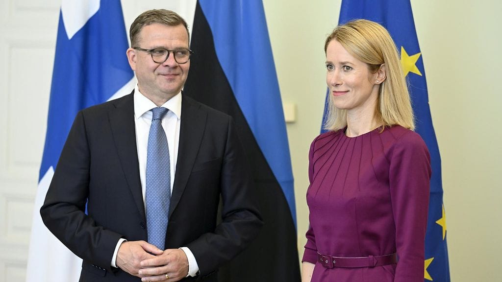 Pääministerit Petteri Orpo (kok.) ja Kaja Kallas.