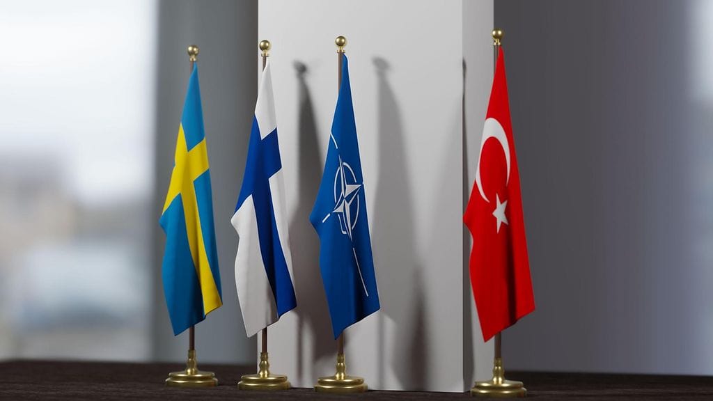 Ruotsi, Turkki ja Suomi neuvottelevat torstaina Brysselissä Ruotsin Nato-tiestä Jens Stoltenbergin kutsumana.