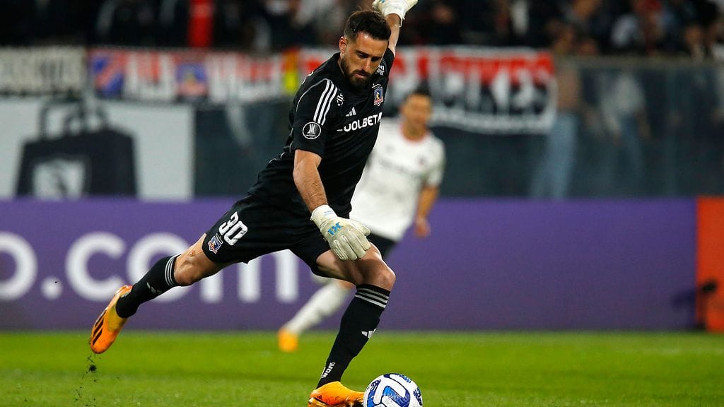 Fernando de Paul mokasi, mutta selvisi takaiskutta.