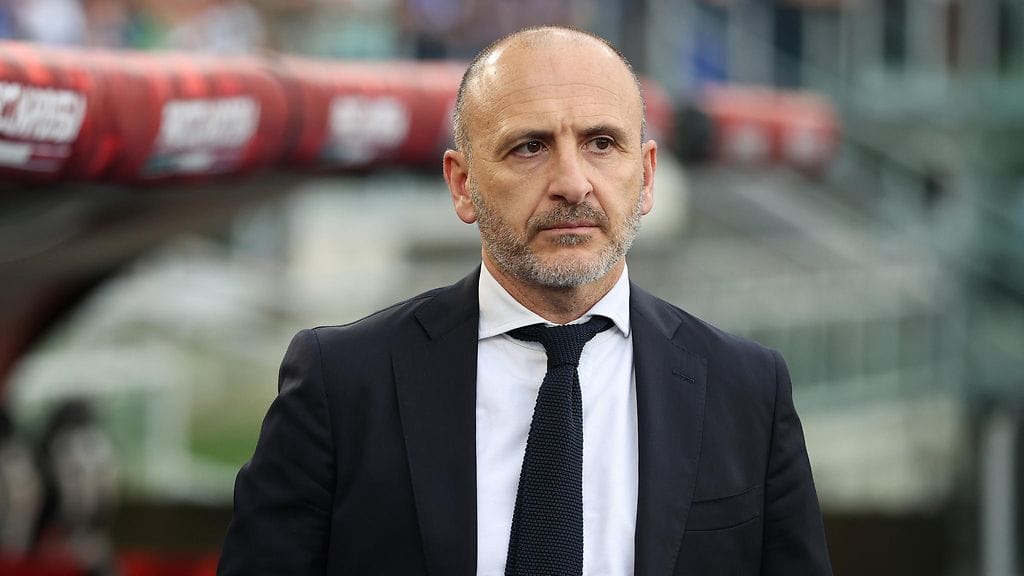 Interin urheilujohtaja Piero Ausilio vakoilee pelaajiensa vaimoja sosiaalisessa mediassa.