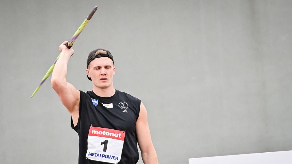 Oliver Helander on Suomen keihästoivo yleisurheilun MM-kisoissa. Kuva Motonet GP:stä Oulusta heinäkuussa 2023.