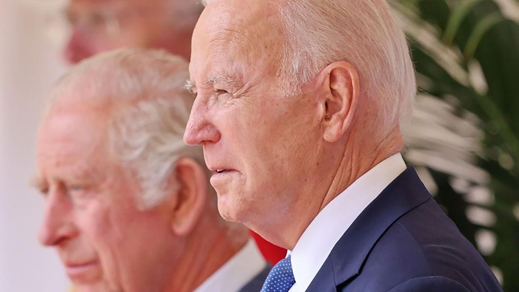 Kuningas Charles ja presidentti Joe Biden kohtasivat maanantaina.