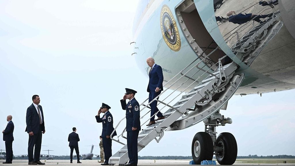 Air Force One Biden 2