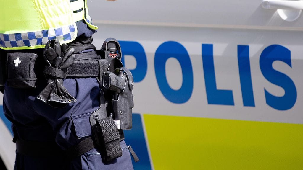 Poliisi sai tiistai-iltana kello 20.56 paikallista aikaa hälytyksen monilta ihmisiltä, jotka kuulivat kovan pamauksen.