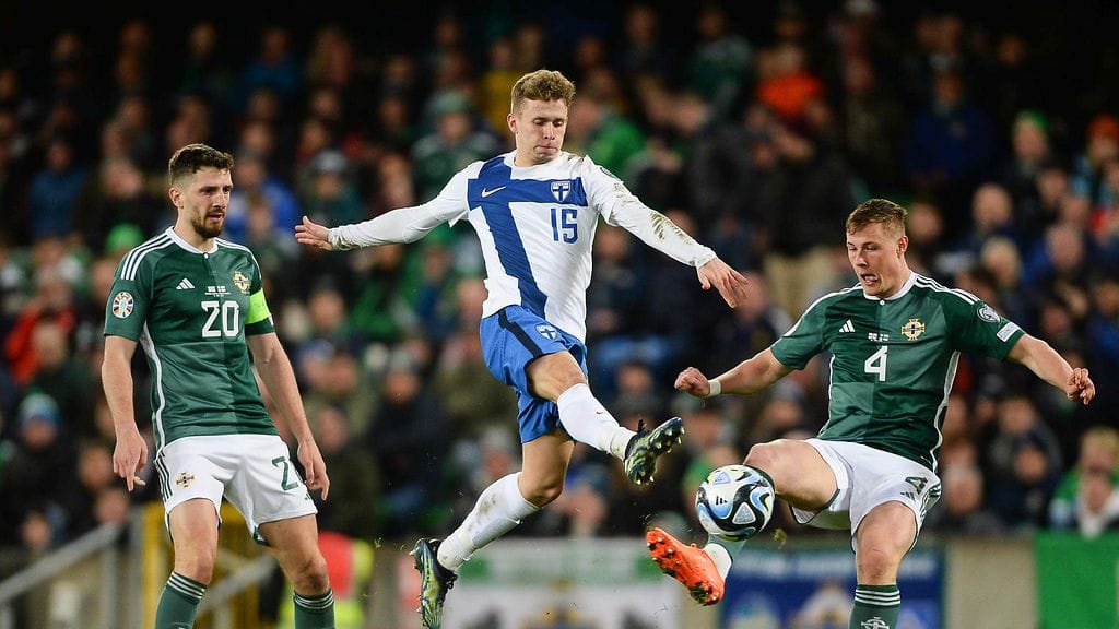 Anssi Suhonen pelasi pirteästi Pohjois-Irlantia vastaan maaliskuussa.