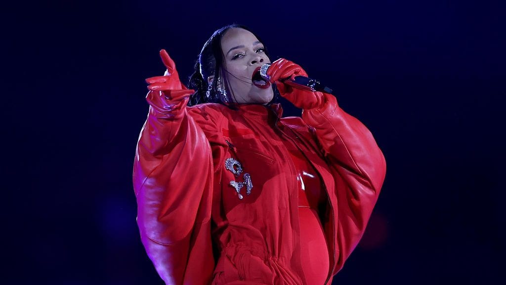 AOP Rihanna super bowl