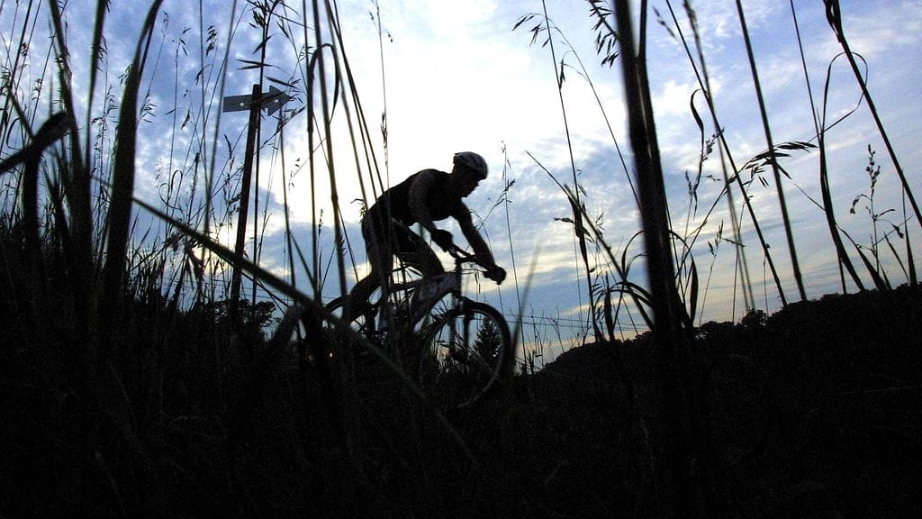 25-vuotias pyöräilijä on poissa. Kuvituskuva.