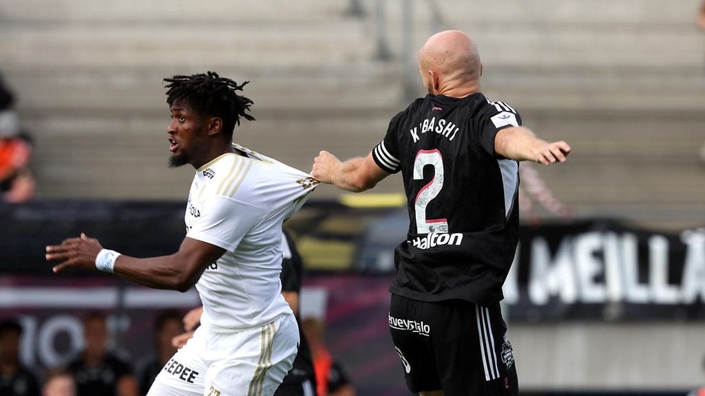 Samson Ebukan epäonnekas hetki oli jättää SJK:n pisteittä.