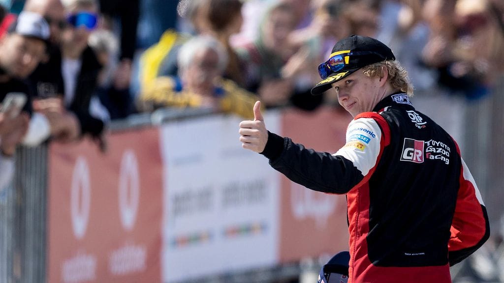 Kalle Rovanperä otti yleisönsä driftingissä – katso kooste!