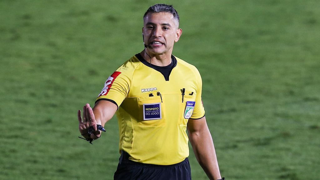 Felipe Fernandes de Liman erotuomarointi herätti väitetysti seurapomossa närää.