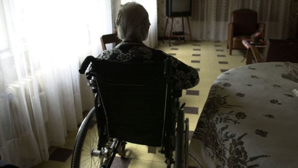 Onko sinun omaistasi kohdeltu kaltoin vanhustenhoidossa? Kuvituskuva.