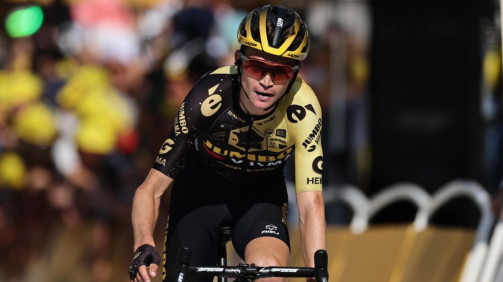 Sepp Kussin ohjaustanko osui selfieä ottaneeseen katsojaan aiheuttaen ketjukolarin Tour de Francen 15. etapilla sunnuntaina.