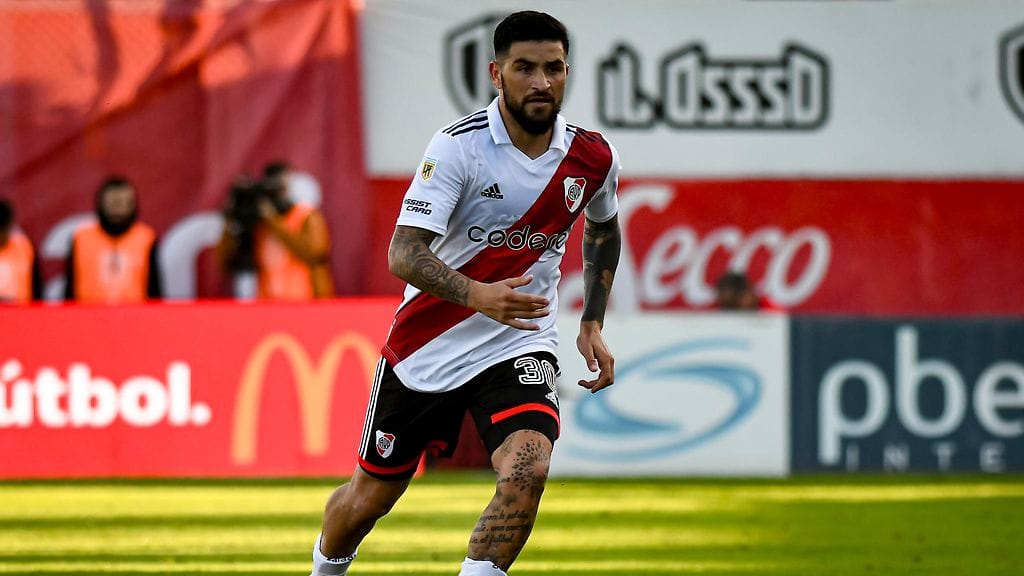 Äitinsä ja siskonsa menettänyt Elias Gomez pelaa Argentiinan suurseura River Platessa.