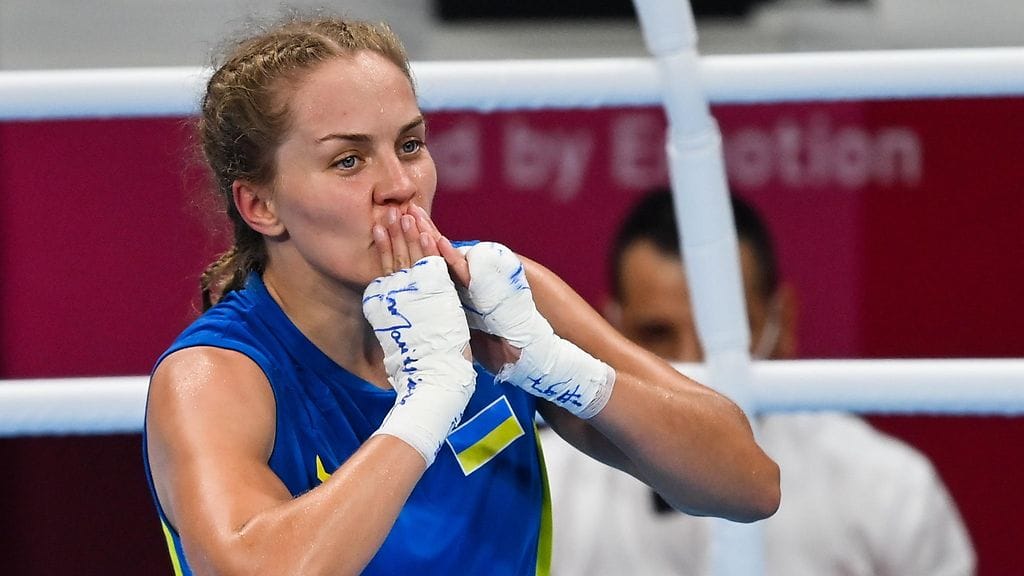 Ukrainalainen Anna Lysenko valmistautuu Pariisin kesäolympialaisiin Kiovassa.