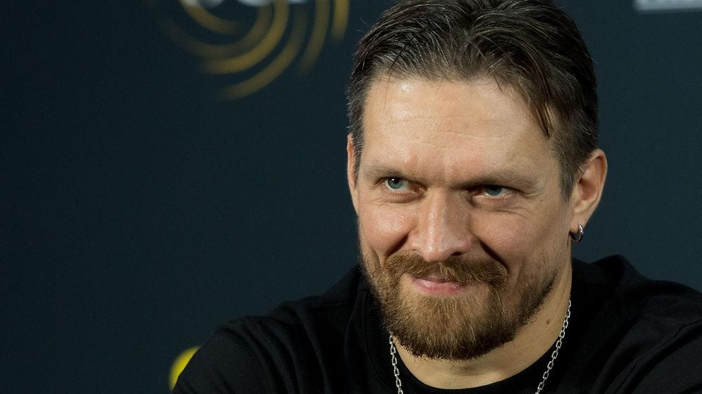 Oleksandr Usyk pääsee toteuttamaan lapsuuden unelmiaan jalkapallossa.