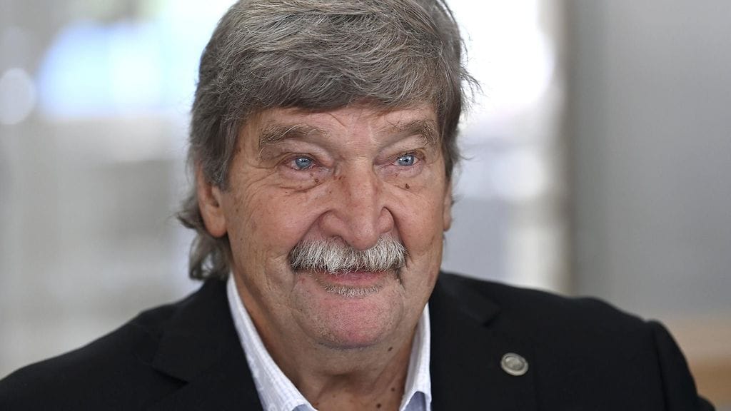 Erkki Alaja olympiakomitean Olympiapäivän kutsuvierastilaisuudessa Olympiastadionilla Helsingissä 20. heinäkuuta 2022