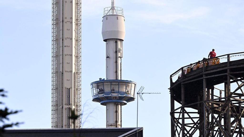 Panoraama jäi jumiin Linnanmäellä 21. heinäkuuta 2023.