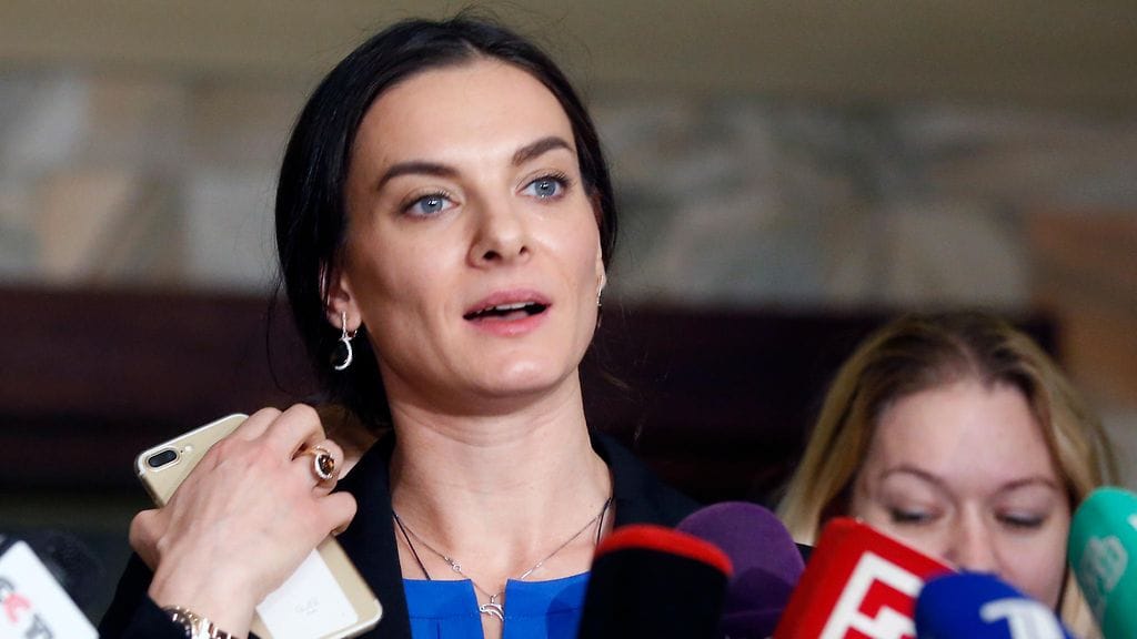 Jelena Isinbajevaa vaaditaan häädettäväksi Teneriffalta.