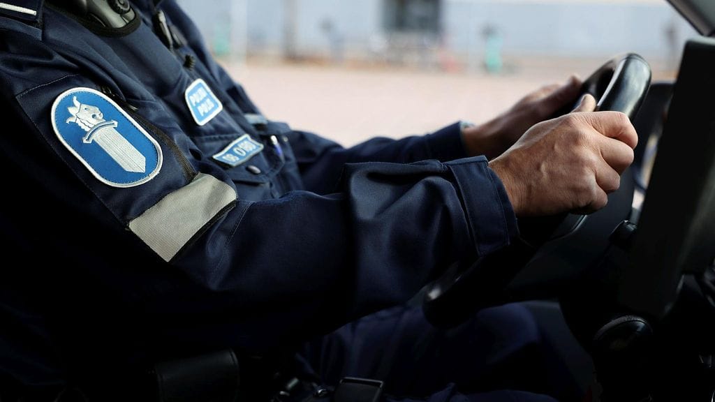 Tehtävässä oli mukana useita poliisin partioita.