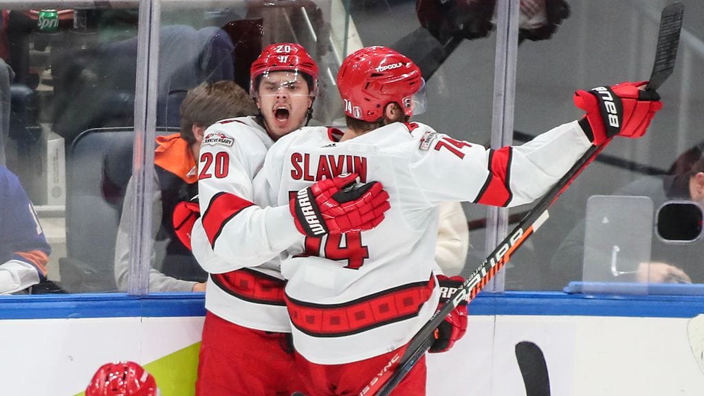 Sebastian Aho jakaa Carolinassa kahdeksanvuotisella sopimuksella.