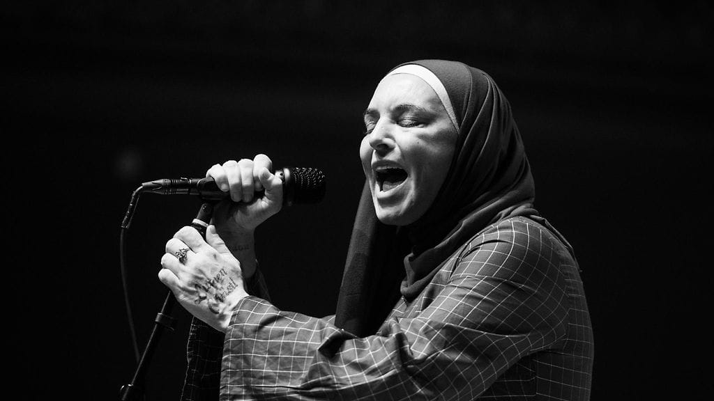 Sinead O'Connor kuoli heinäkuussa 2023 luonnollisista syistä. Hän oli 56-vuotias.