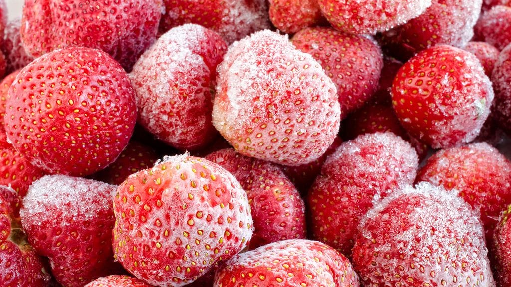 Pakastemansikoita vedetään myynnistä.