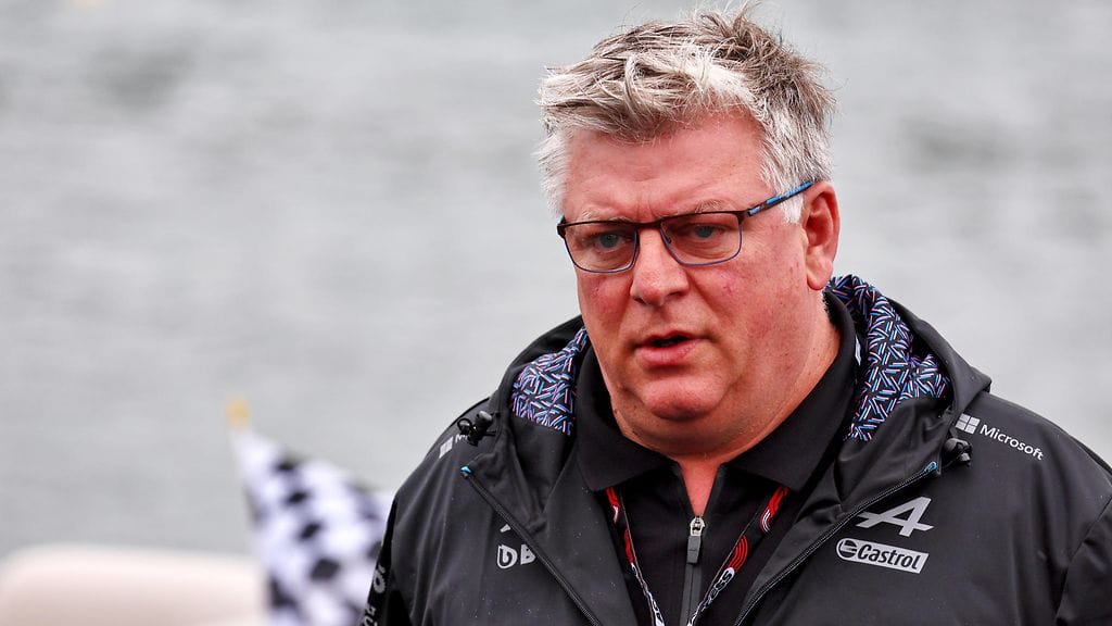 Alpinen tallipäällikkö Otmar Szafnauer jättää tehtävänsä.