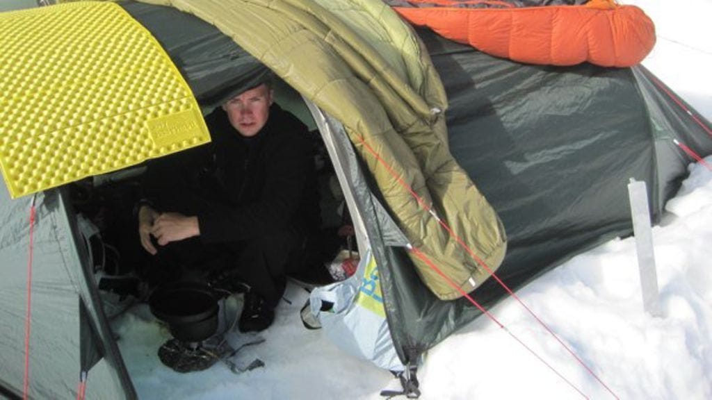 Sakari Oksa-Arffman teltassa Kebnekaisella