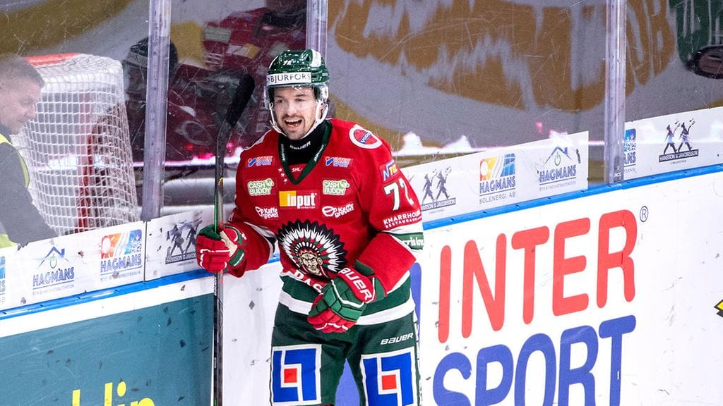 Patrik Carlsson, 35, siirtyy Frölundasta Pelicansiin.