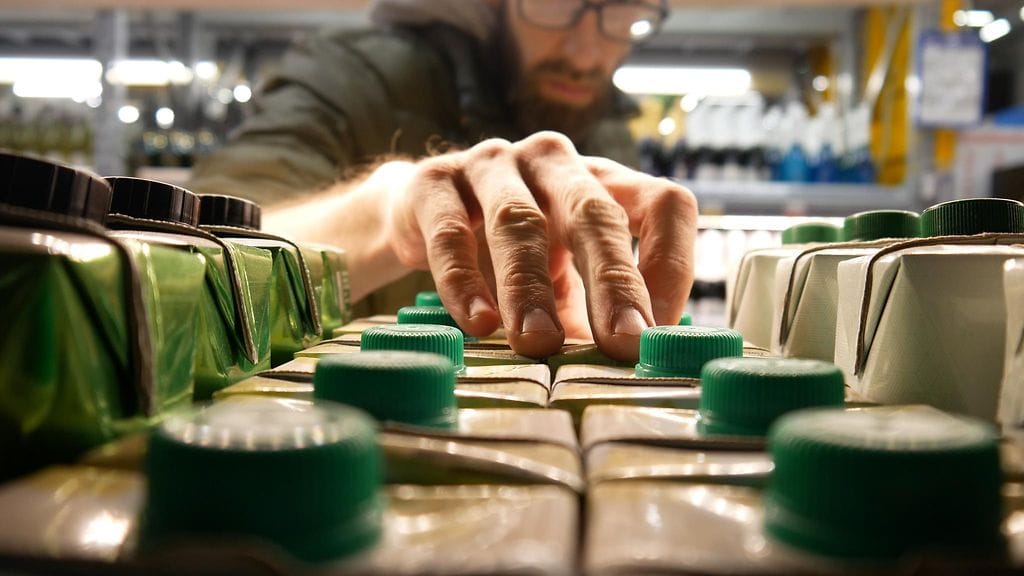 viinitetra tetraviini viinit tölkkiviini Alko