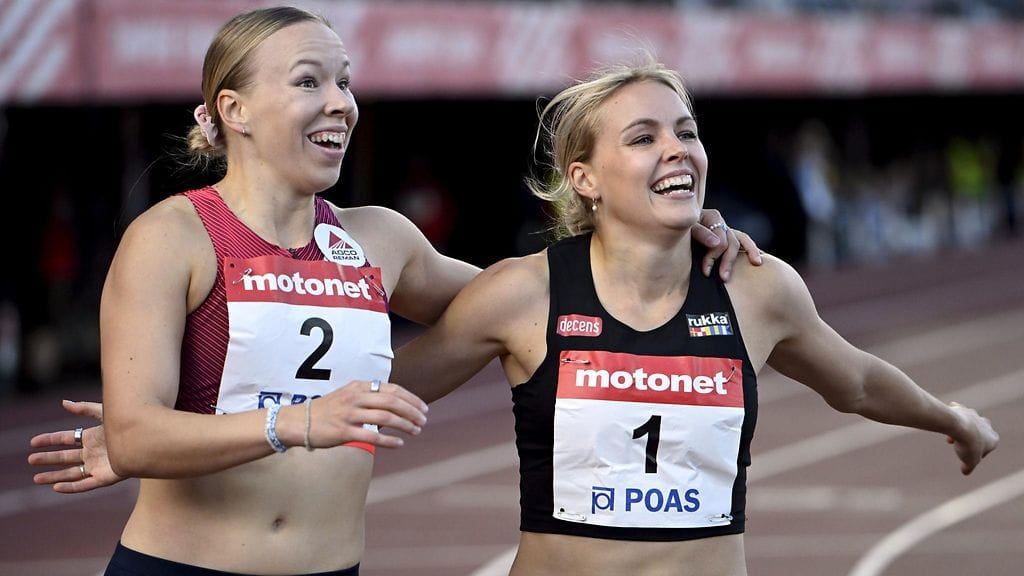 Anniina Kortetmaa (oik.) ja Aino Pulkkinen juoksivat molemmat uudet ennätyksensä Tampereen GP-kisassa.