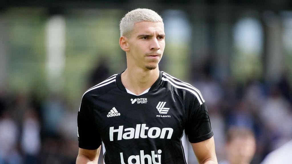 Altin Zeqiri, 23, siirtyy Turkkiin.