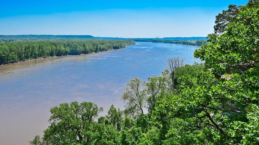 Poliisi uskoo, että lisää tapaukseen liittyvää todistusaineistoa voi löytyä joesta.