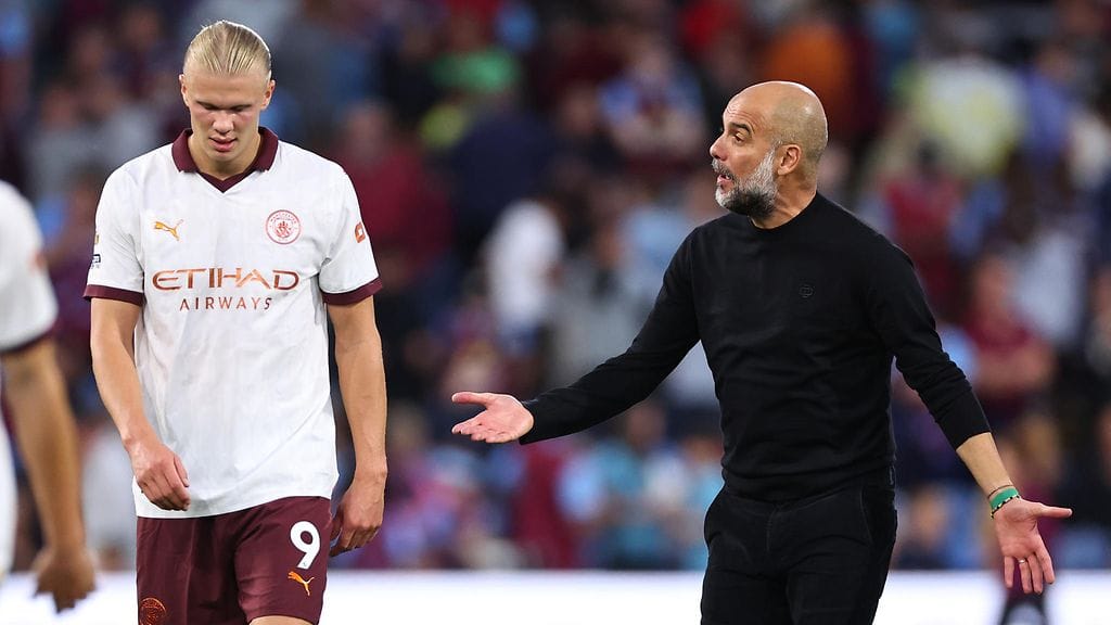 Pep Guardiolalla oli asiaa Erling Haalandille Burnley-ottelun puoliajalla.