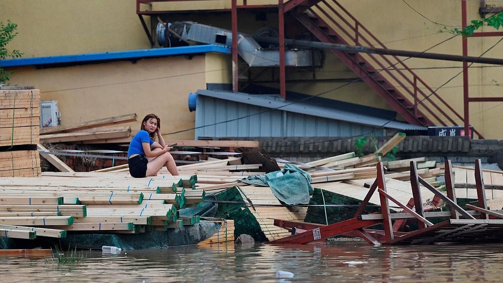 Viime viikkojen sateet ja tulvat Kiinan pohjoisosissa ovat aiheuttaneet jo kymmenien ihmisten kuoleman.