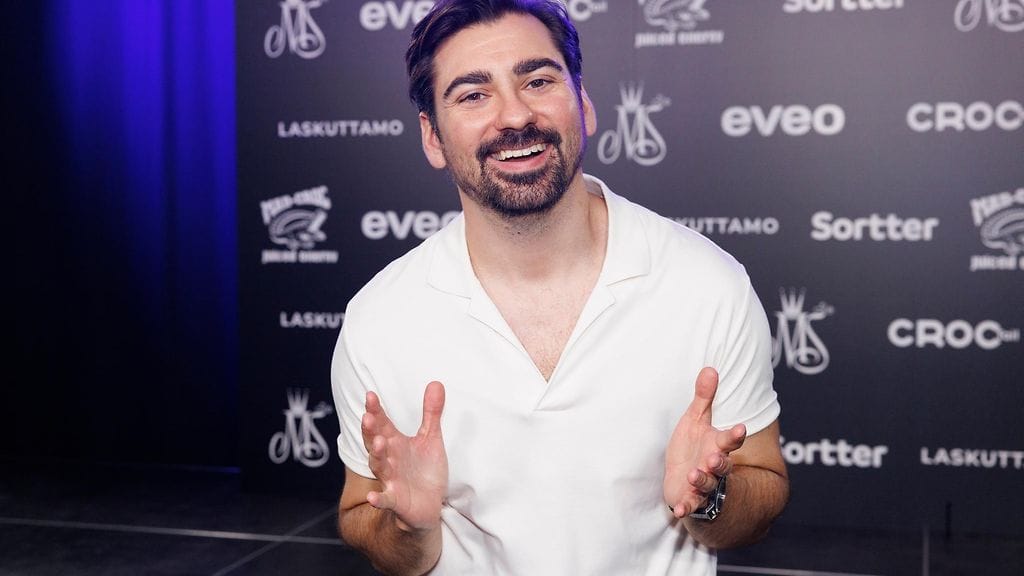 Gogi Mavromichalis tapasi vaimonsa 13 vuotta sitten.