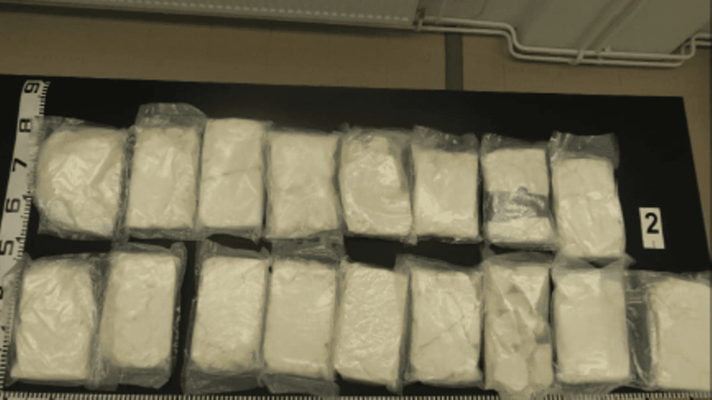 f8912ee9-4e36-a927-e665-b6e4c6a7288c