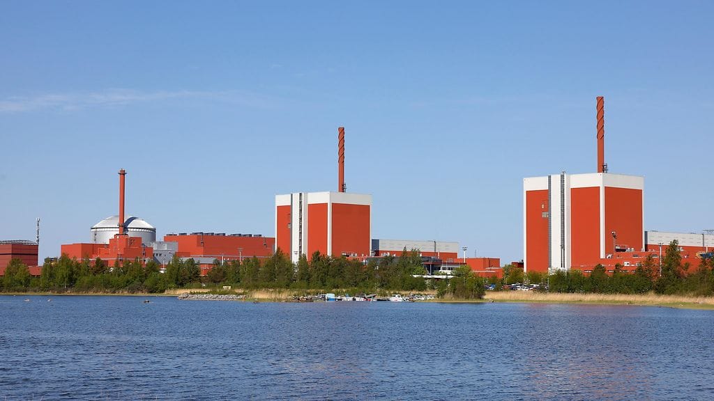 Olkiluoto 3:n vuosihuolto alkoi maaliskuun lopussa. Alun perin huollon oli tarkoitus päättyä 8. huhtikuuta.